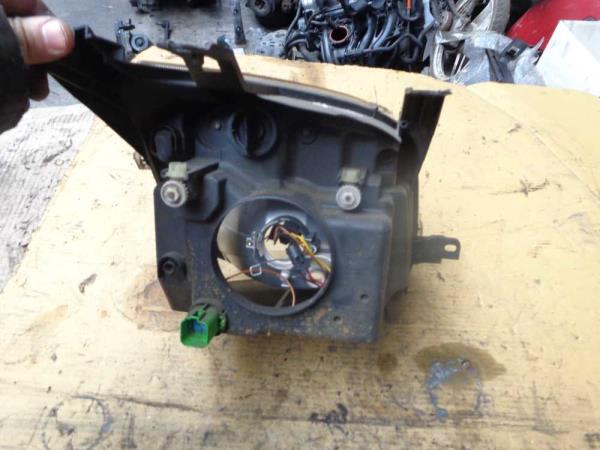 PHARE GAUCHE FORD - Vue 2